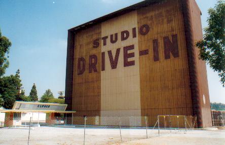 studio_drive-in-01